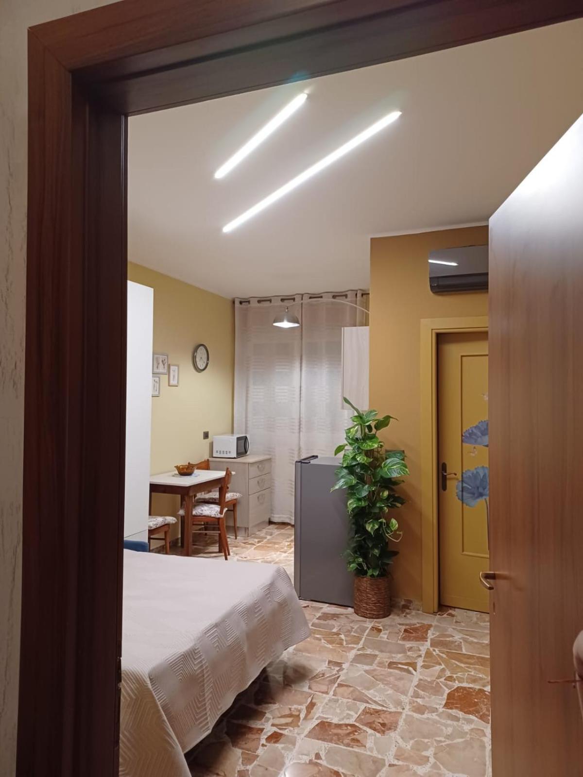 דירות Priocca Ca Da Curt Monolocale מראה חיצוני תמונה